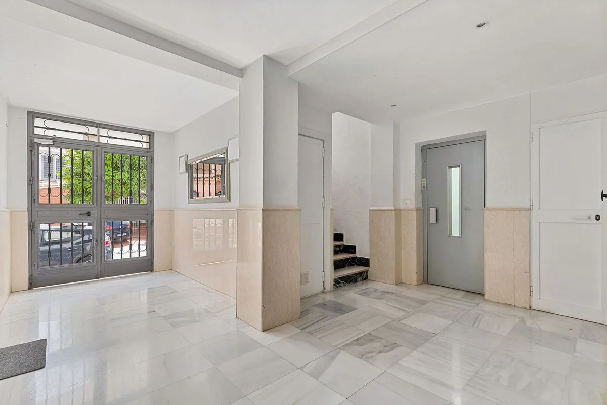 933ae44e-2b8b-4cad-85e3-2e72625a3cab