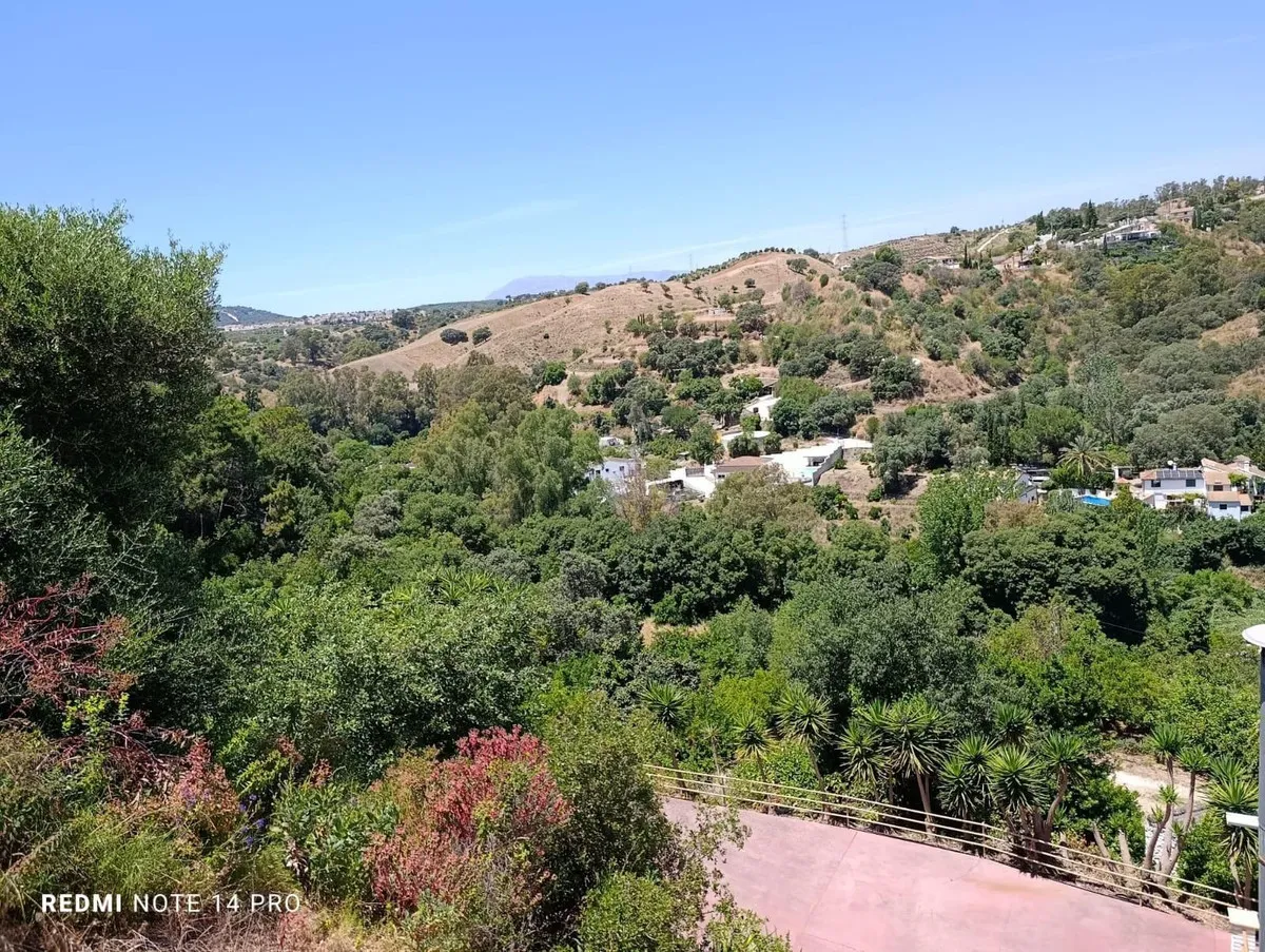 7d92d049-8044-470f-b12f-7c22e779339e