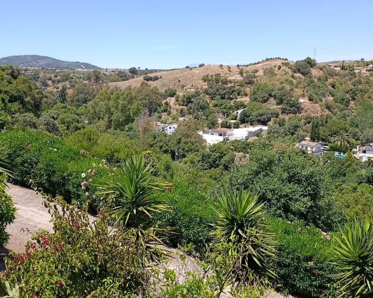 baf0e475-f2e8-4b9c-91d0-695b83c5bc8d