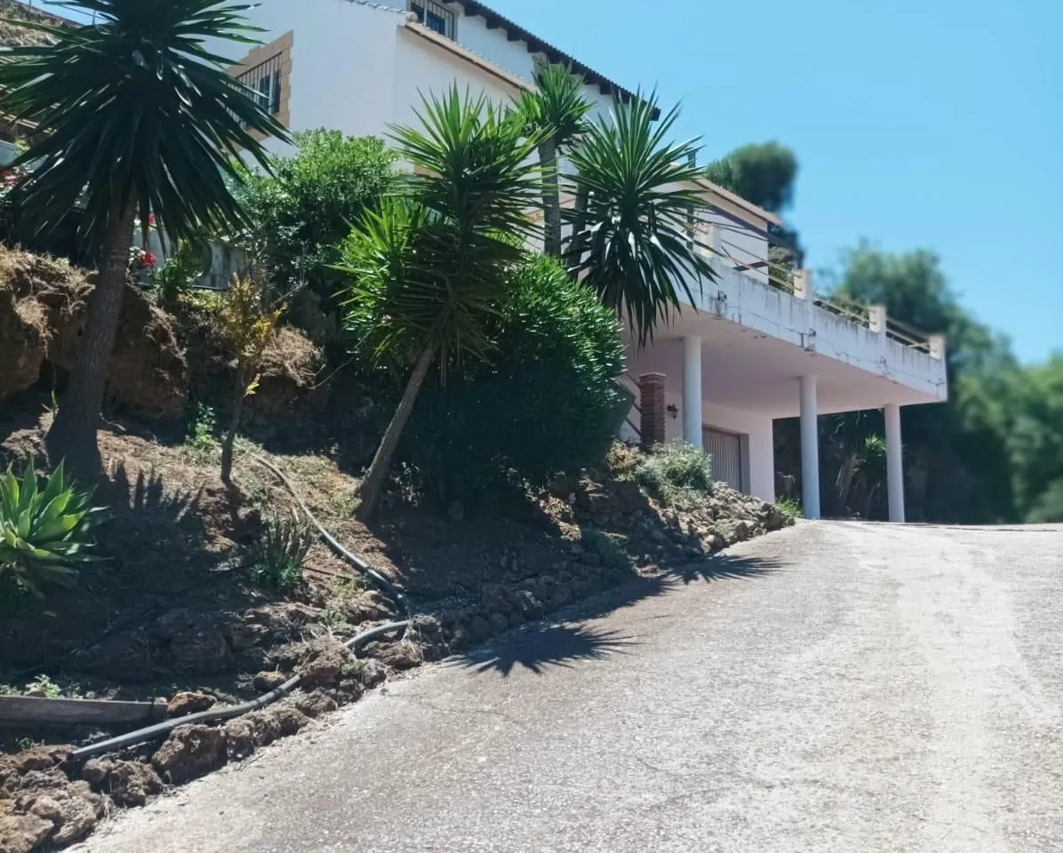 bef51626-96d4-4283-a612-6ecf51fd5979