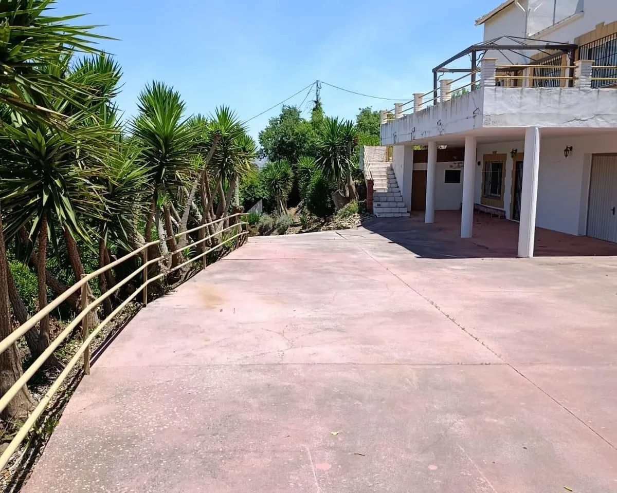 ed568d5e-2d40-4c68-b828-7661d473d5af