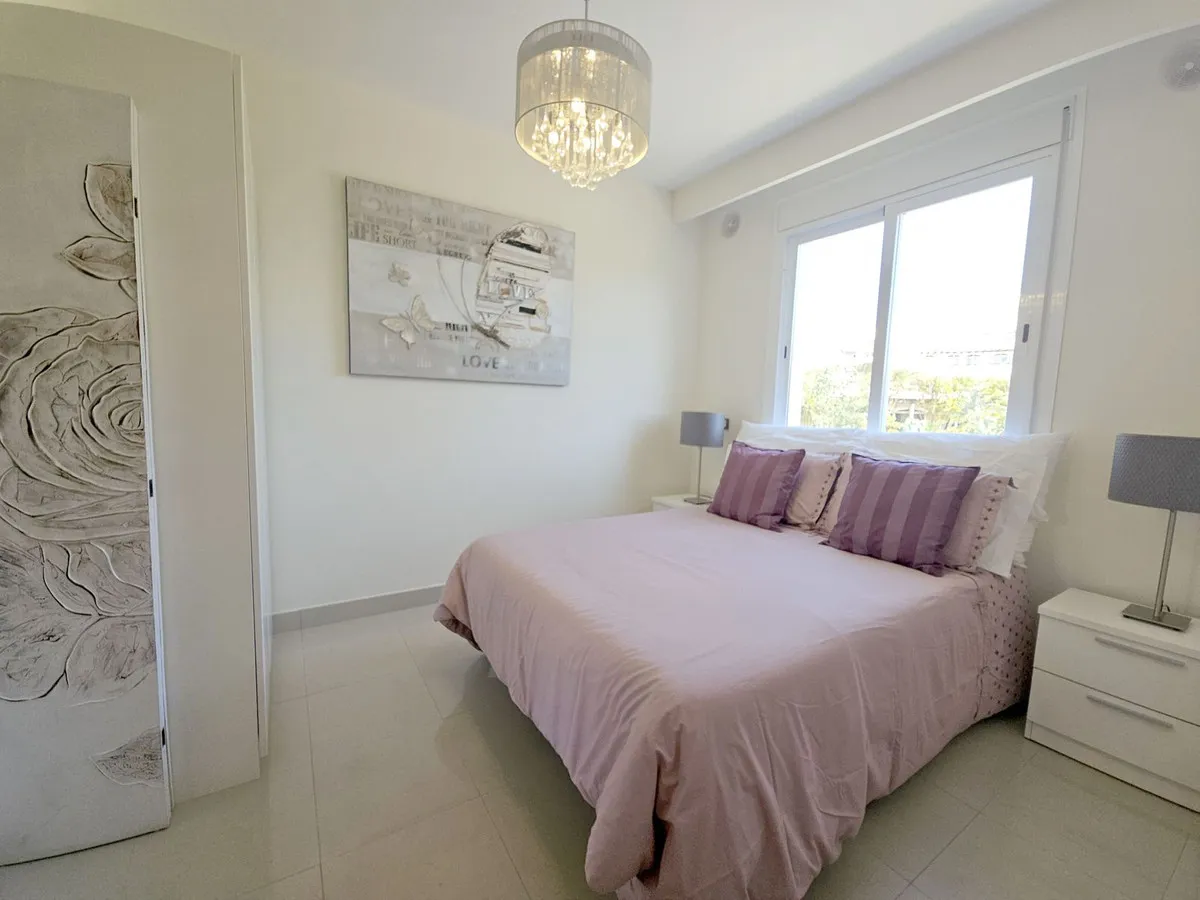 99e41ed6-43db-4a7d-824f-640c6161ef21