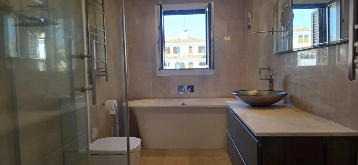 8d921cde-05f9-4dd5-8169-549259a6c41f