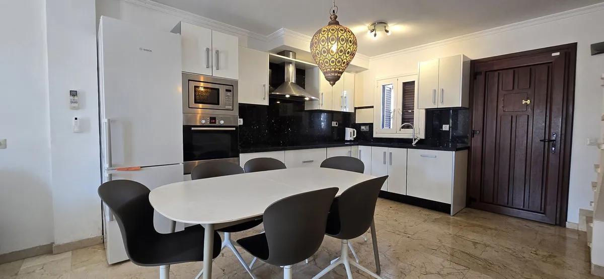 b381dc45-f3fa-4a3a-8da7-2ca91ce1da69