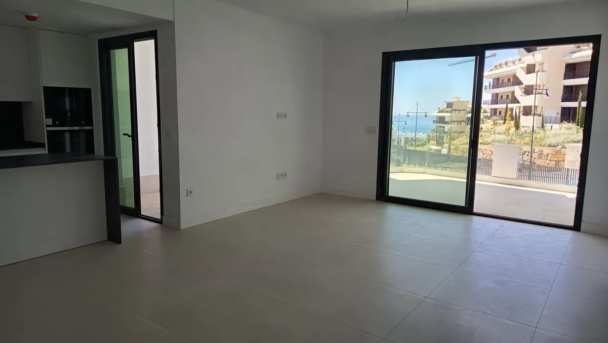 272efe1c-4271-4b1e-a605-d028b88b27cd