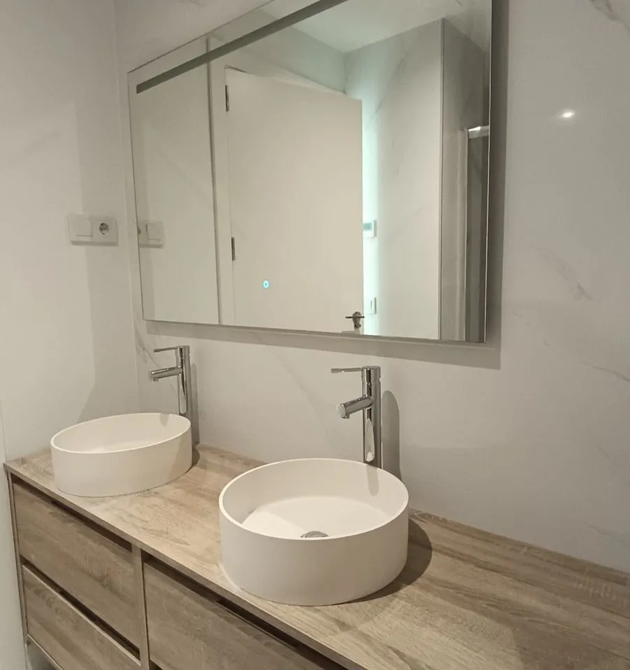 3849ae23-e153-4aec-bafd-26b0feafc1c8