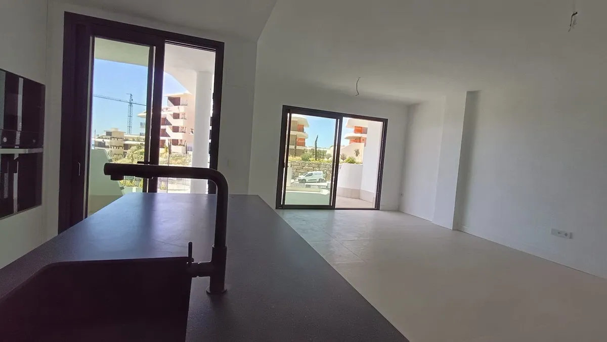 8c8197c8-8ff6-49ba-a2c8-2354d5aba1fa