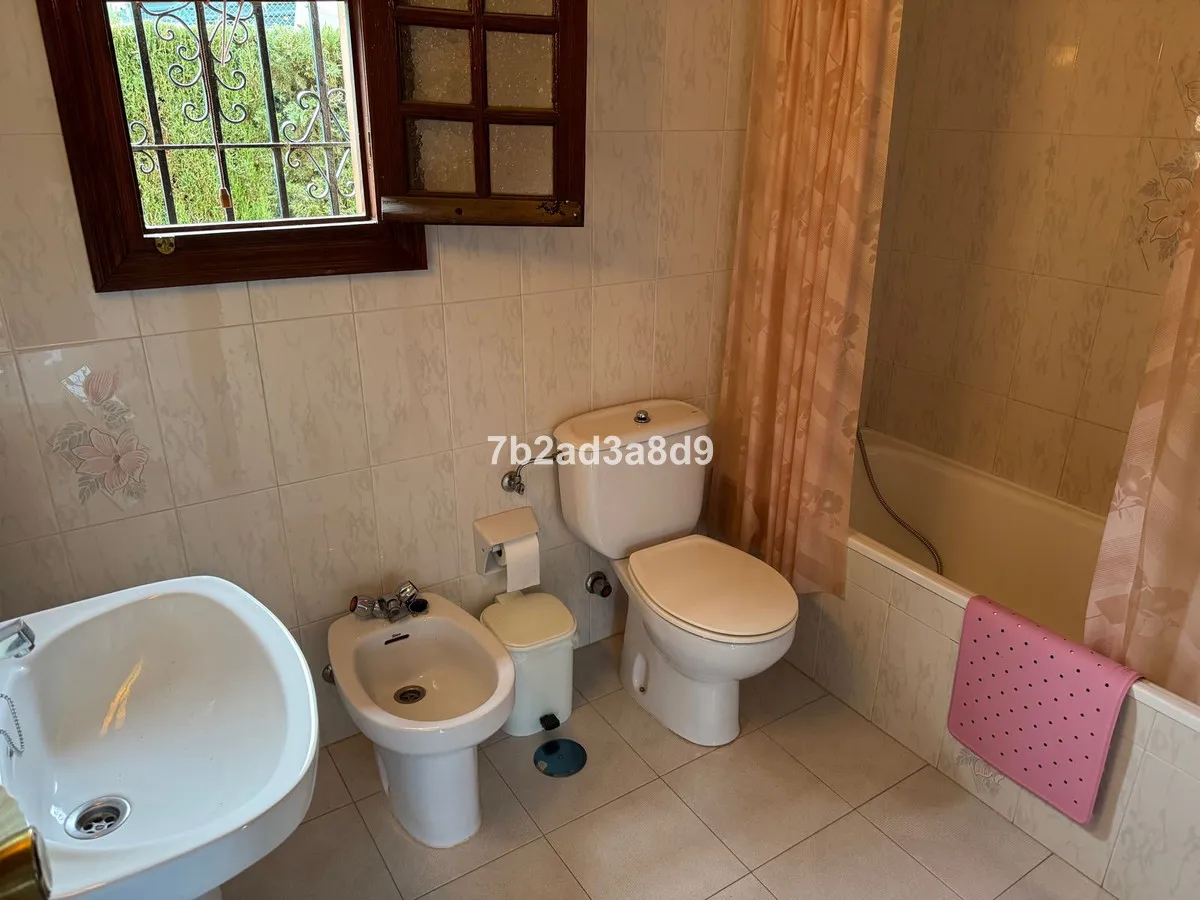 563826c8-2fcd-4da5-a89f-1663e9793660