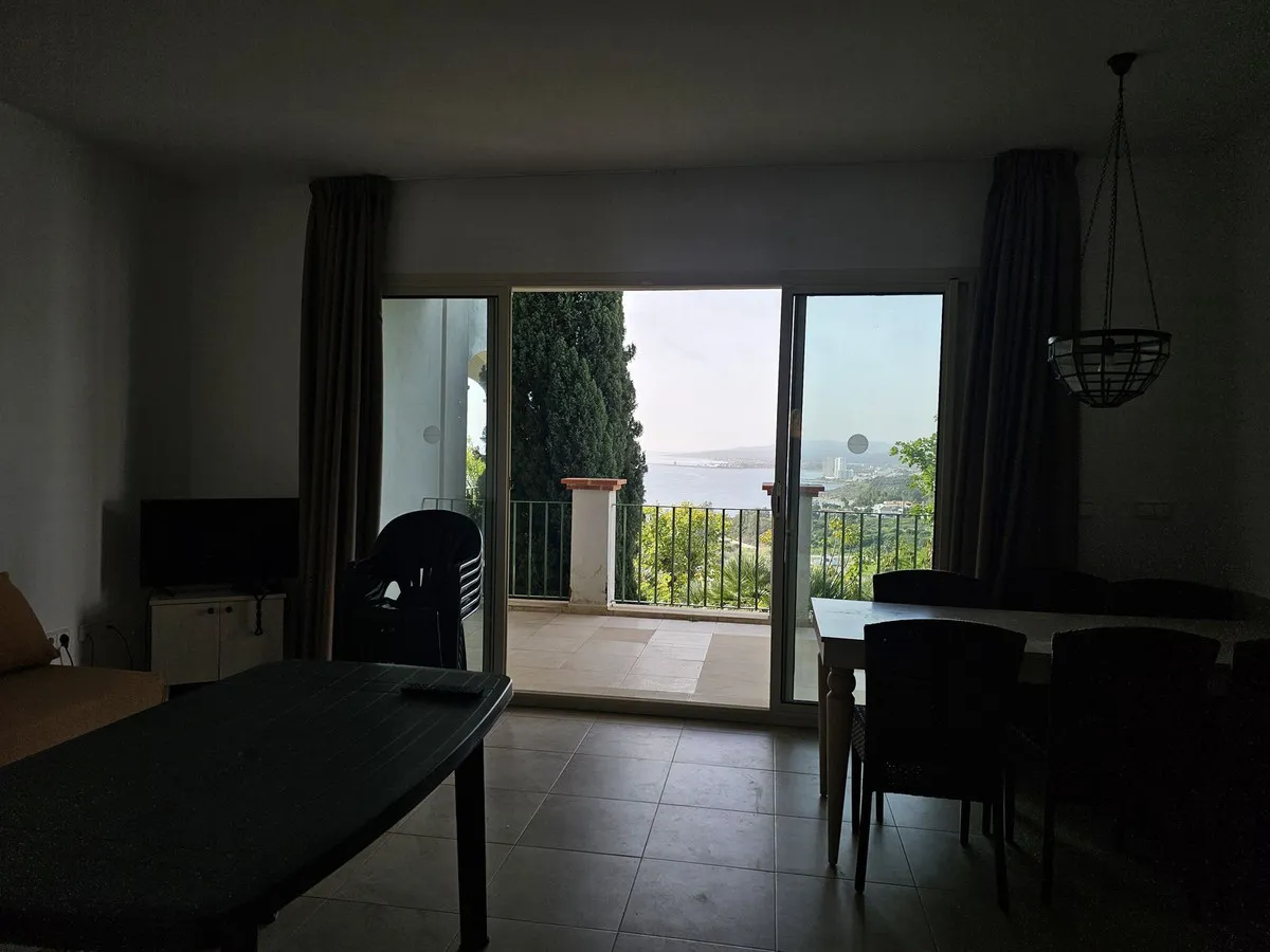 ec0b58ca-48c0-4fcf-a9a4-bc9835047bf0