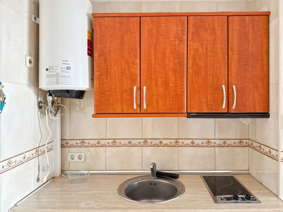 81b1b289-be44-4b0a-bc46-a6984f01975b