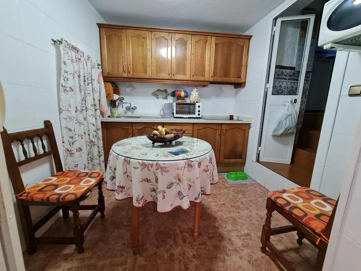 a26fdb04-044f-4097-8f34-27c4c241e197