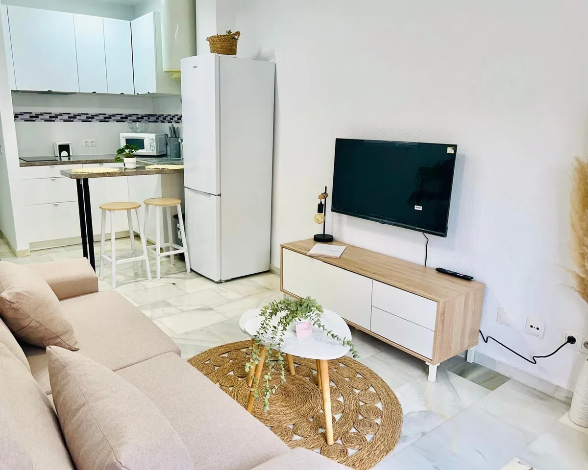 7586d800-a08d-4eaa-adc7-ce02c11cbaa2