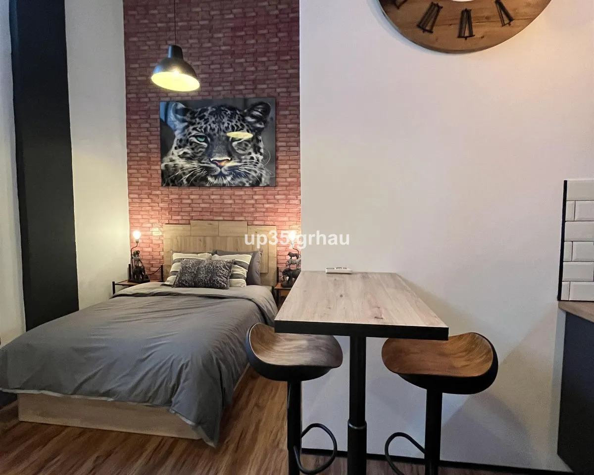 d707fcf2-f591-4373-873f-e024d181b227