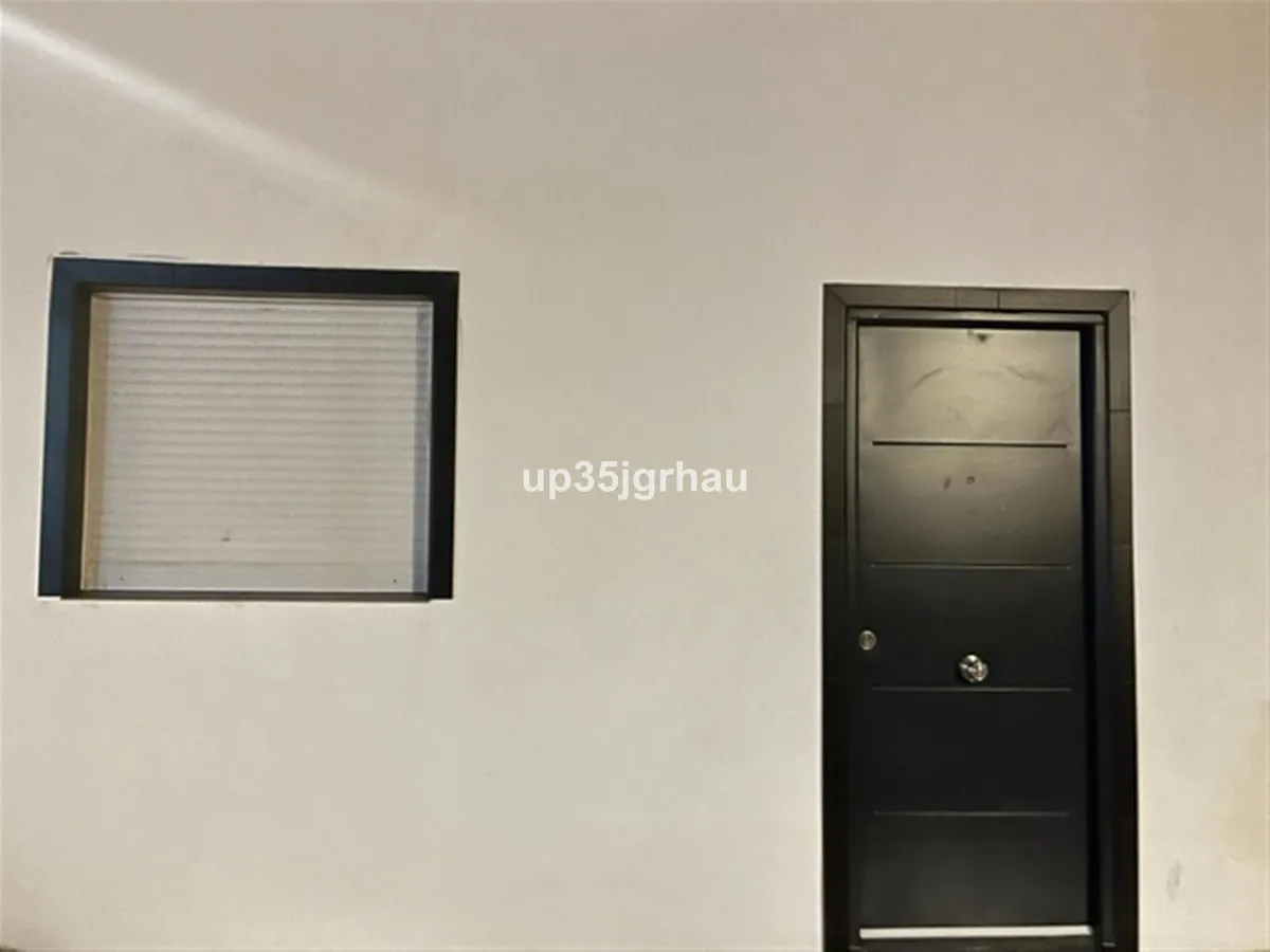 e5aff5aa-0232-4cc2-ad75-08131217f70d