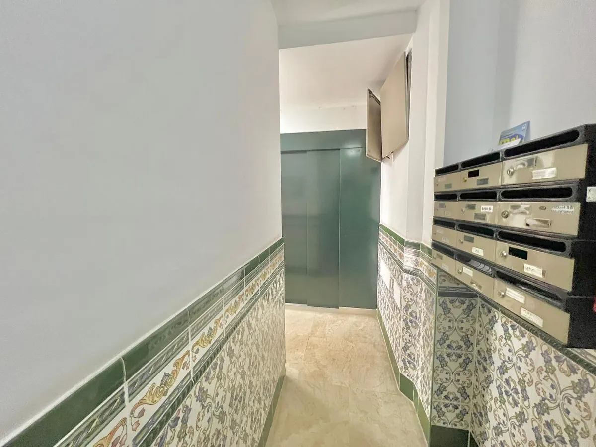 f89ad938-bf5d-4e9b-8be7-a4f631fe2b19