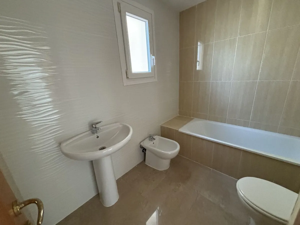 73b40598-d56c-44b2-9bd0-7e6c9fdefdc1