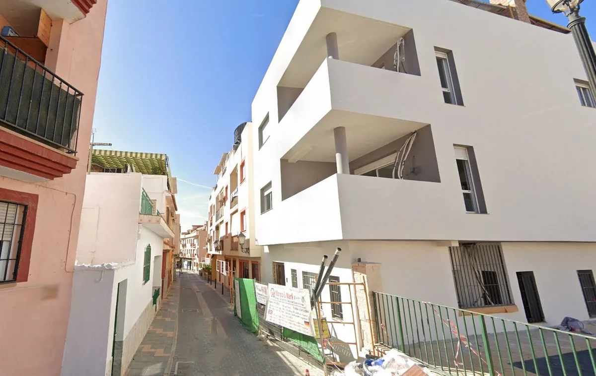 1876cf3b-6e3c-4bd3-b1a2-e15a998d9f04