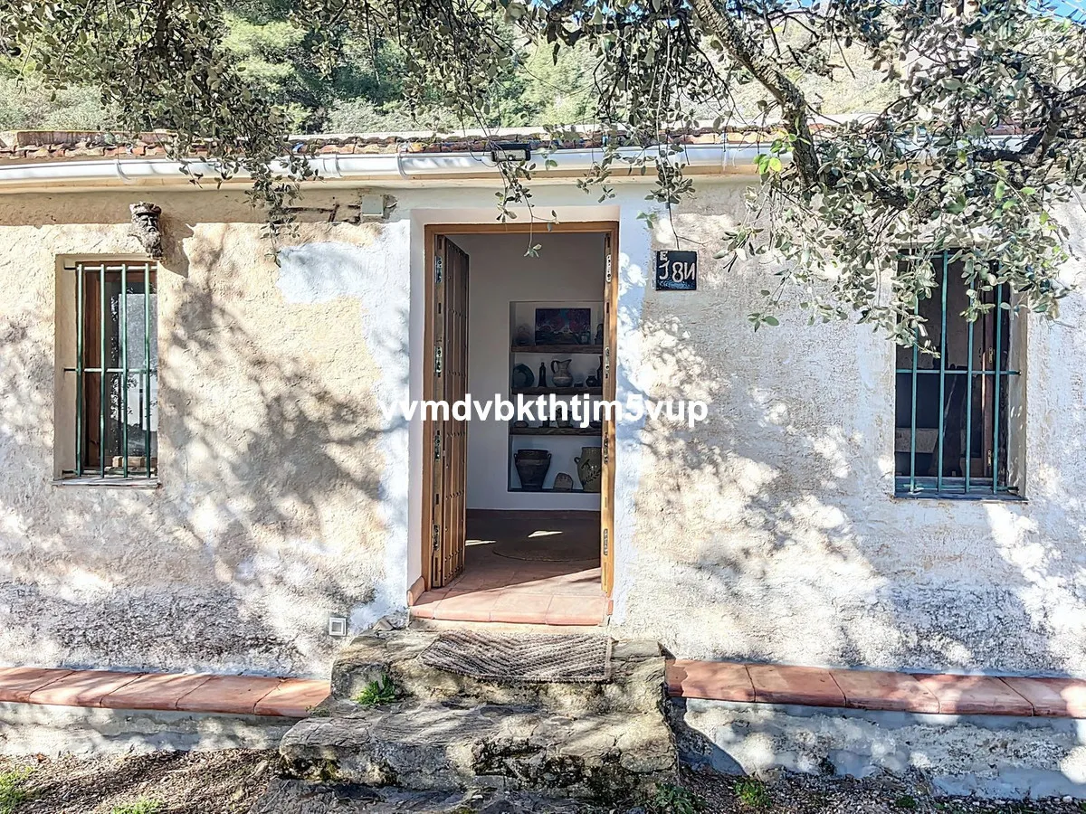 c9731f39-6bec-4fff-8433-8b1340a683ec