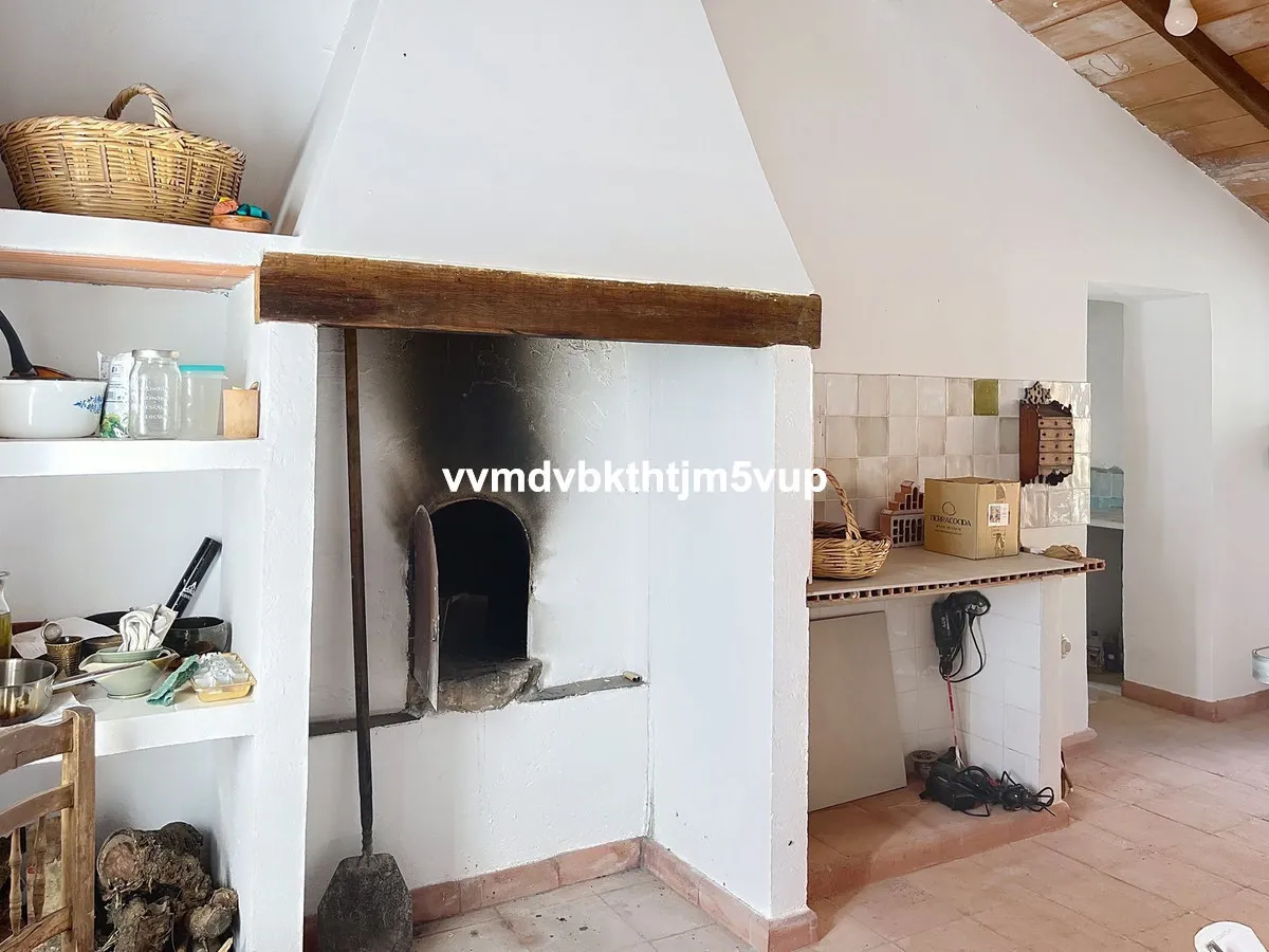 efcc28a0-b99a-457b-8fb1-8228986574d6