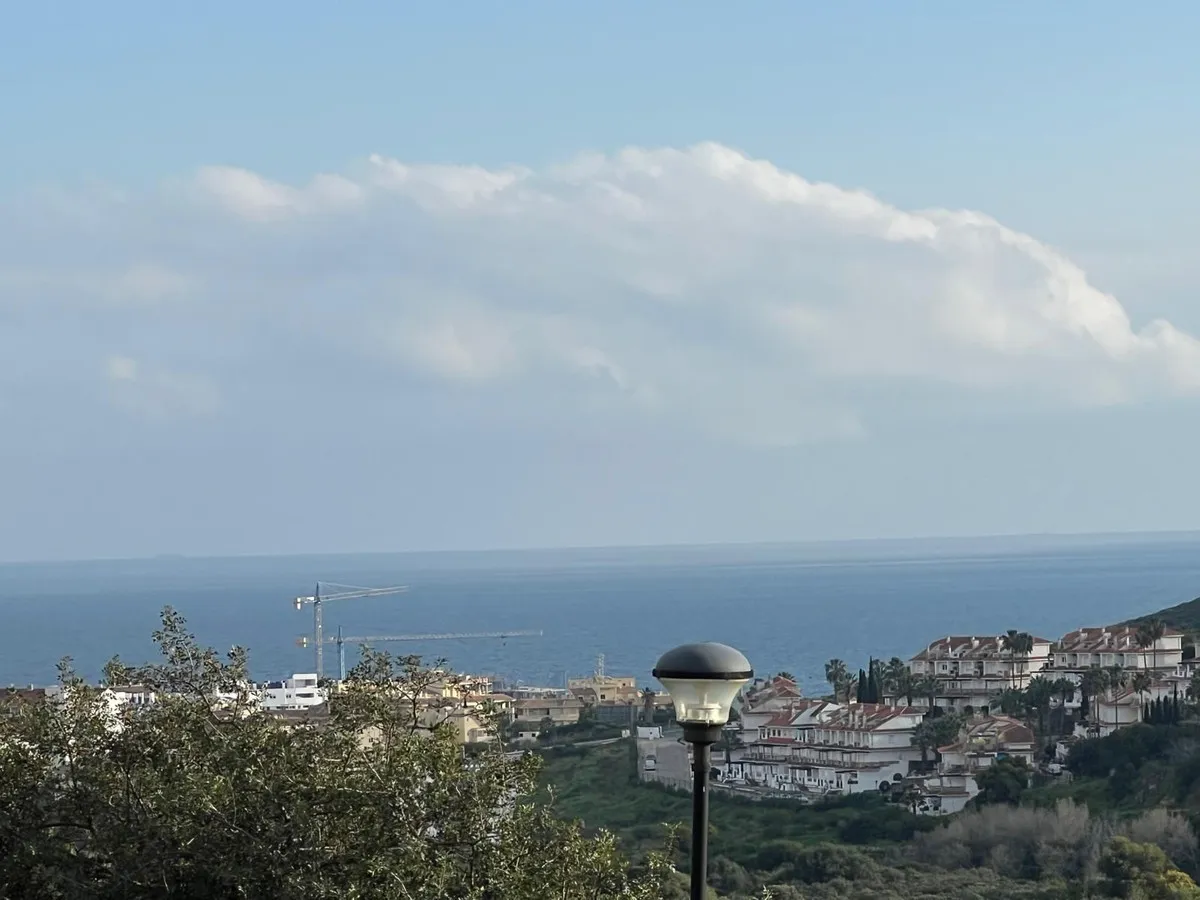 f4c40e5f-8d92-4fe8-b09a-677ab0751a1d