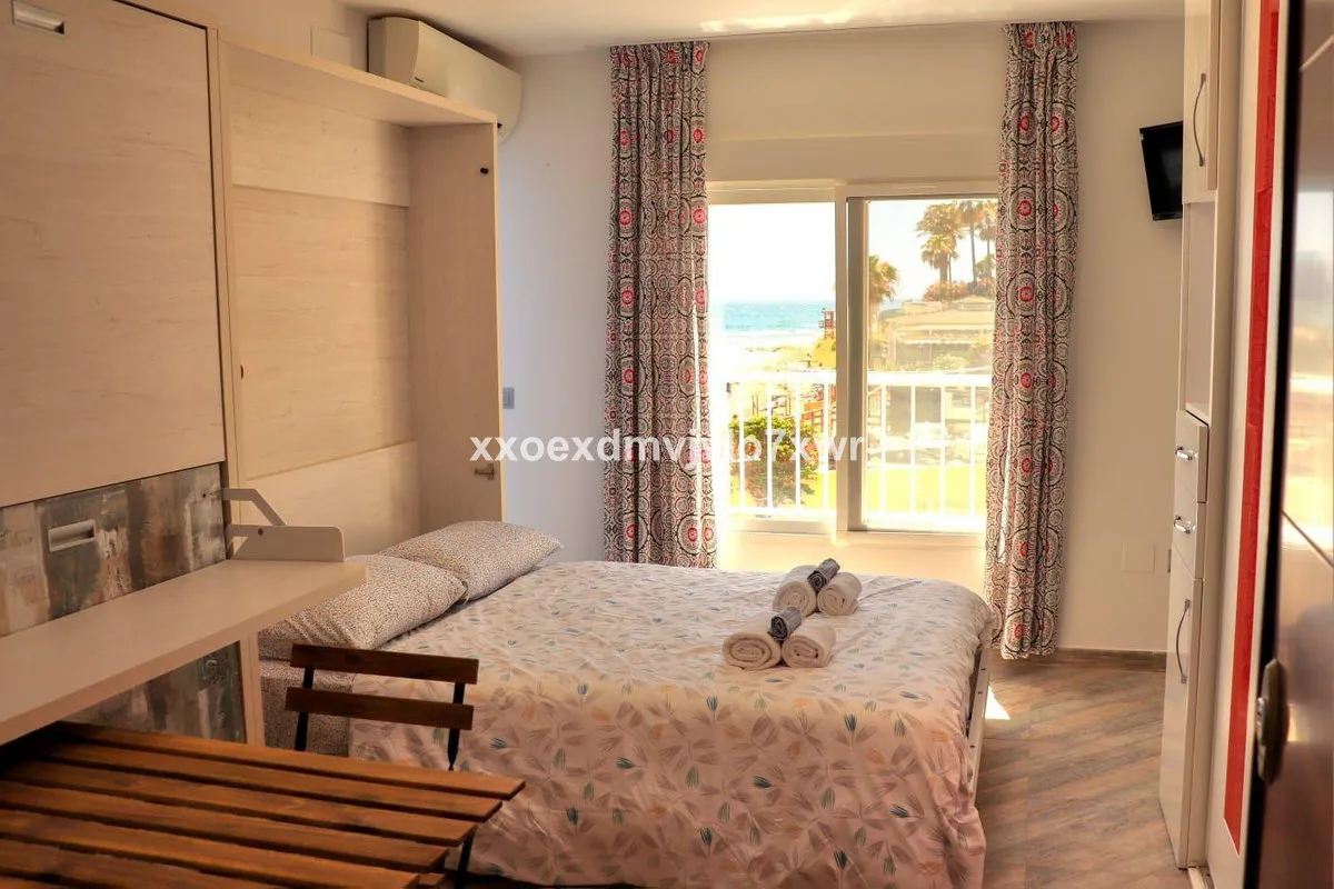 b194fe0c-55a9-4e4b-8566-a4761e78fdf9