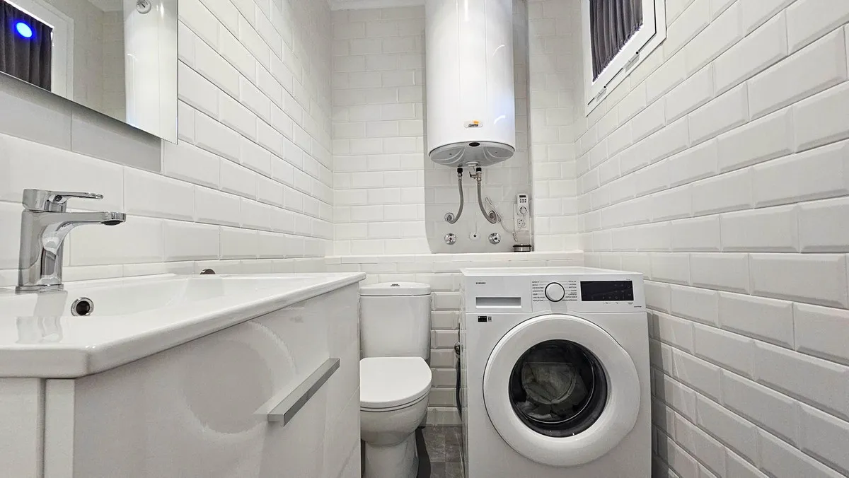 18eabbe0-e8c0-4f90-b6bc-d778d965c56b