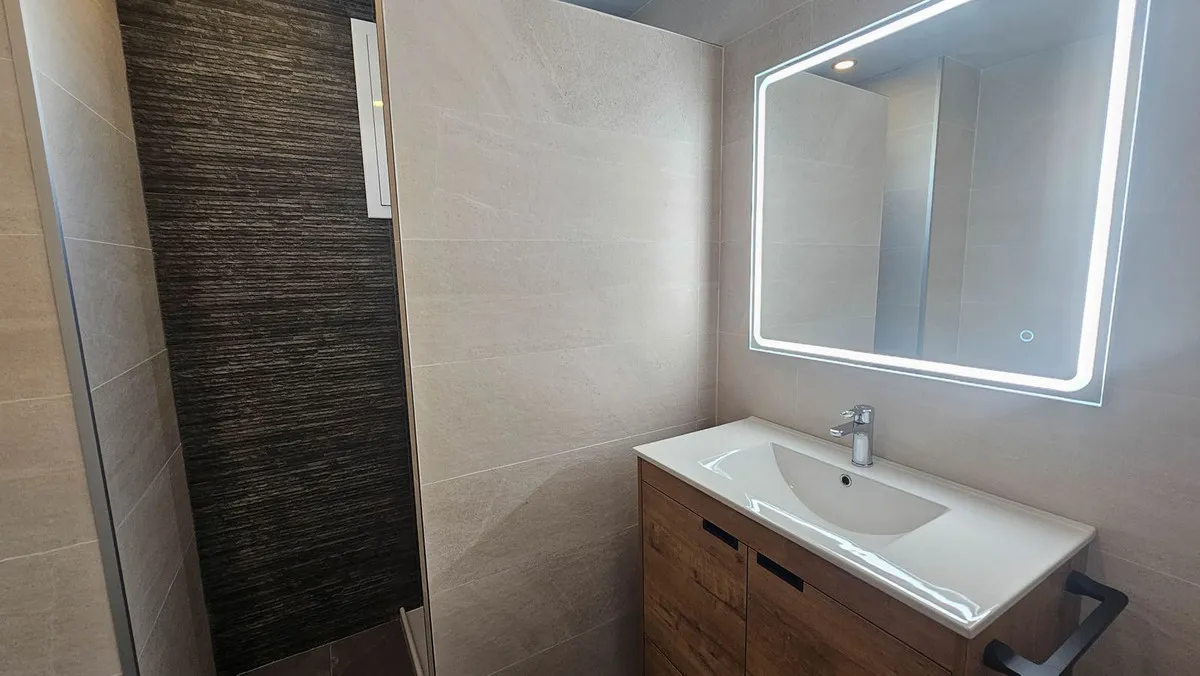 9b4a4b52-5c76-4355-ba0e-9b35fbdc528b