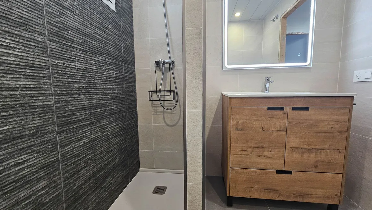 a491c91a-323c-40ee-8b5b-12e373fc755e