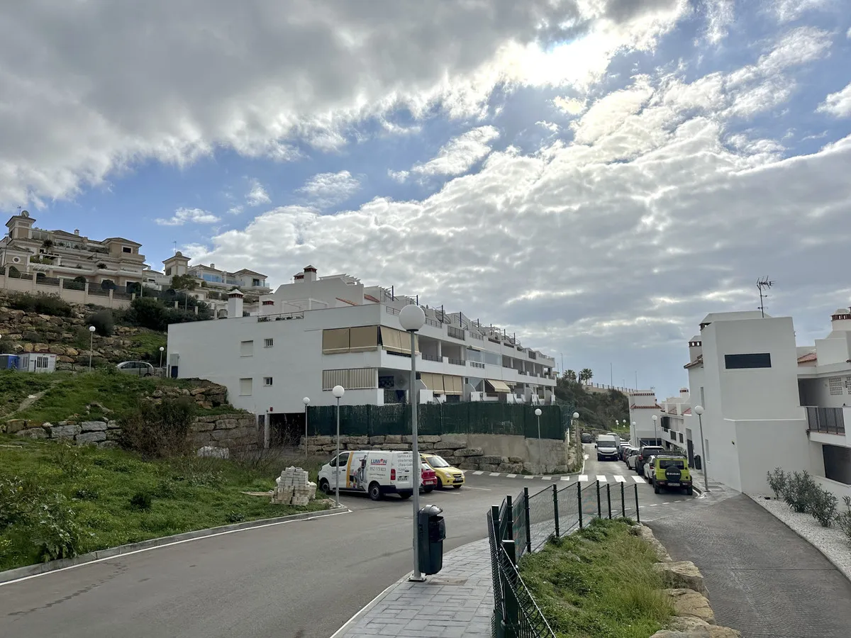 bcc8a12d-5f57-485b-b069-519243468ed7