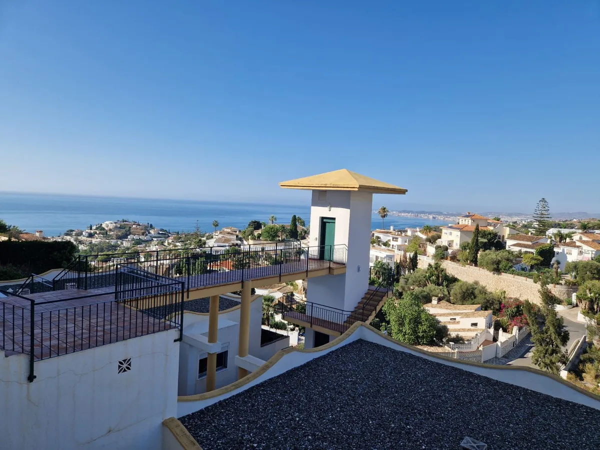 6694e03c-a032-43b7-ae73-3097466d8041