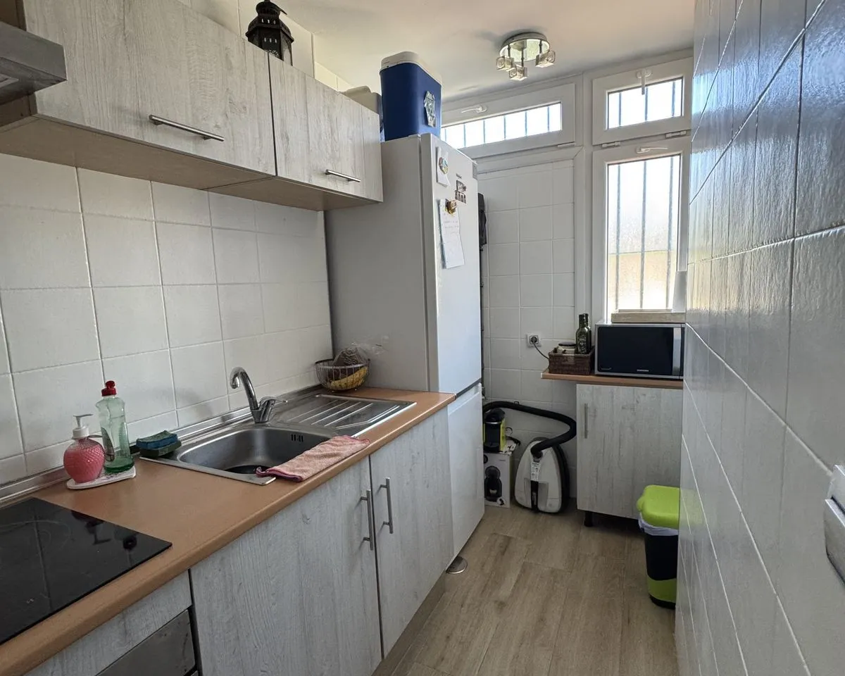 384c919f-e7d4-4a34-8dfe-856f3d1af792