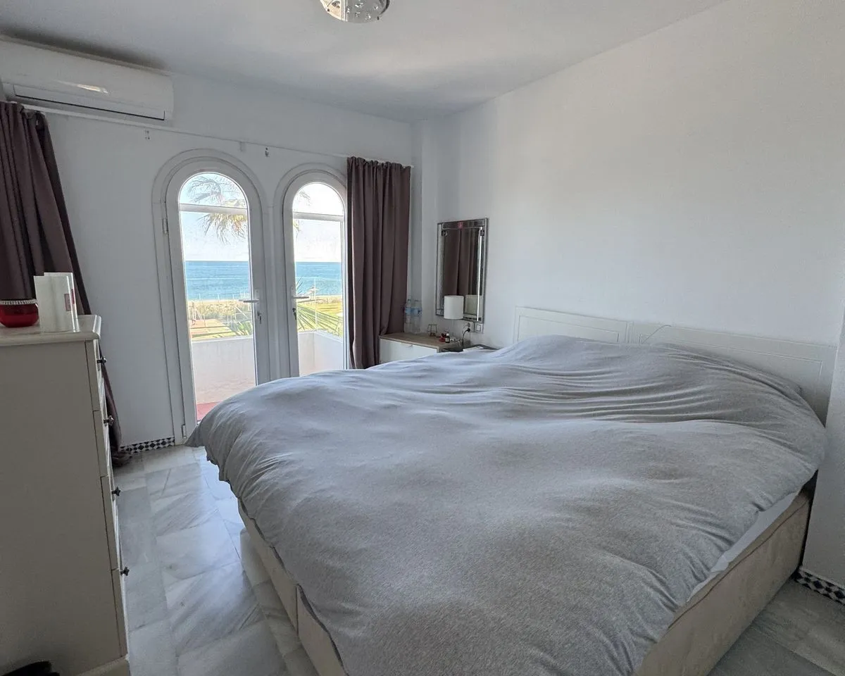 f446dfe8-a56d-42fa-a109-e3e814868725