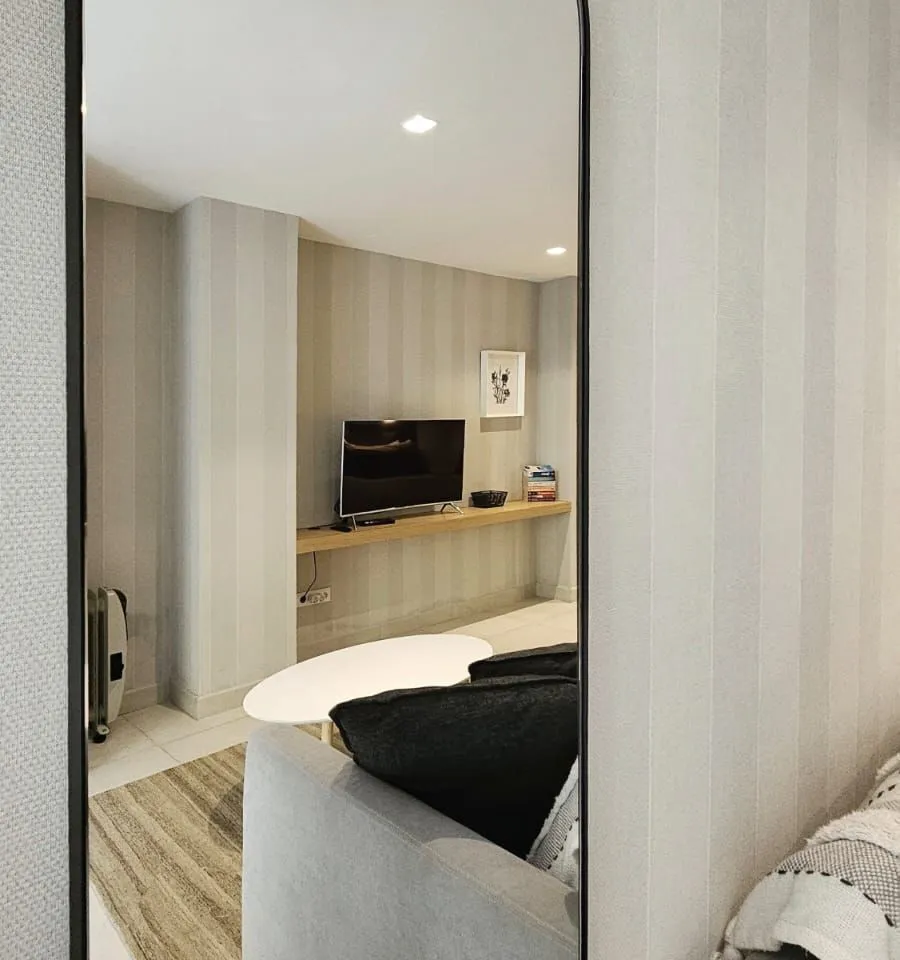 81f00bbd-e4f8-4e15-9152-20c90ec94432