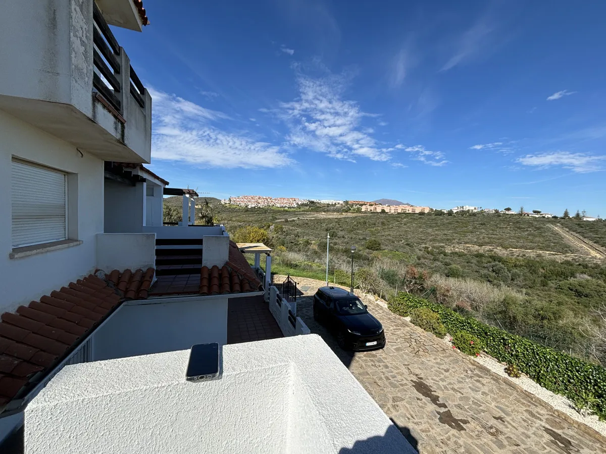 5fd8ac35-4abc-4420-8923-98c4f498bde9