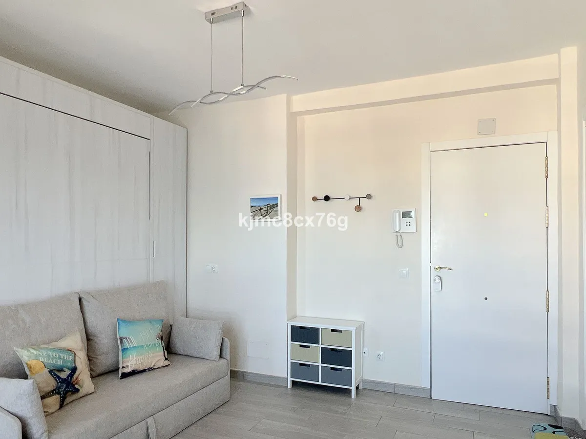 212c4911-ee23-4d58-9064-3c45f75eb971