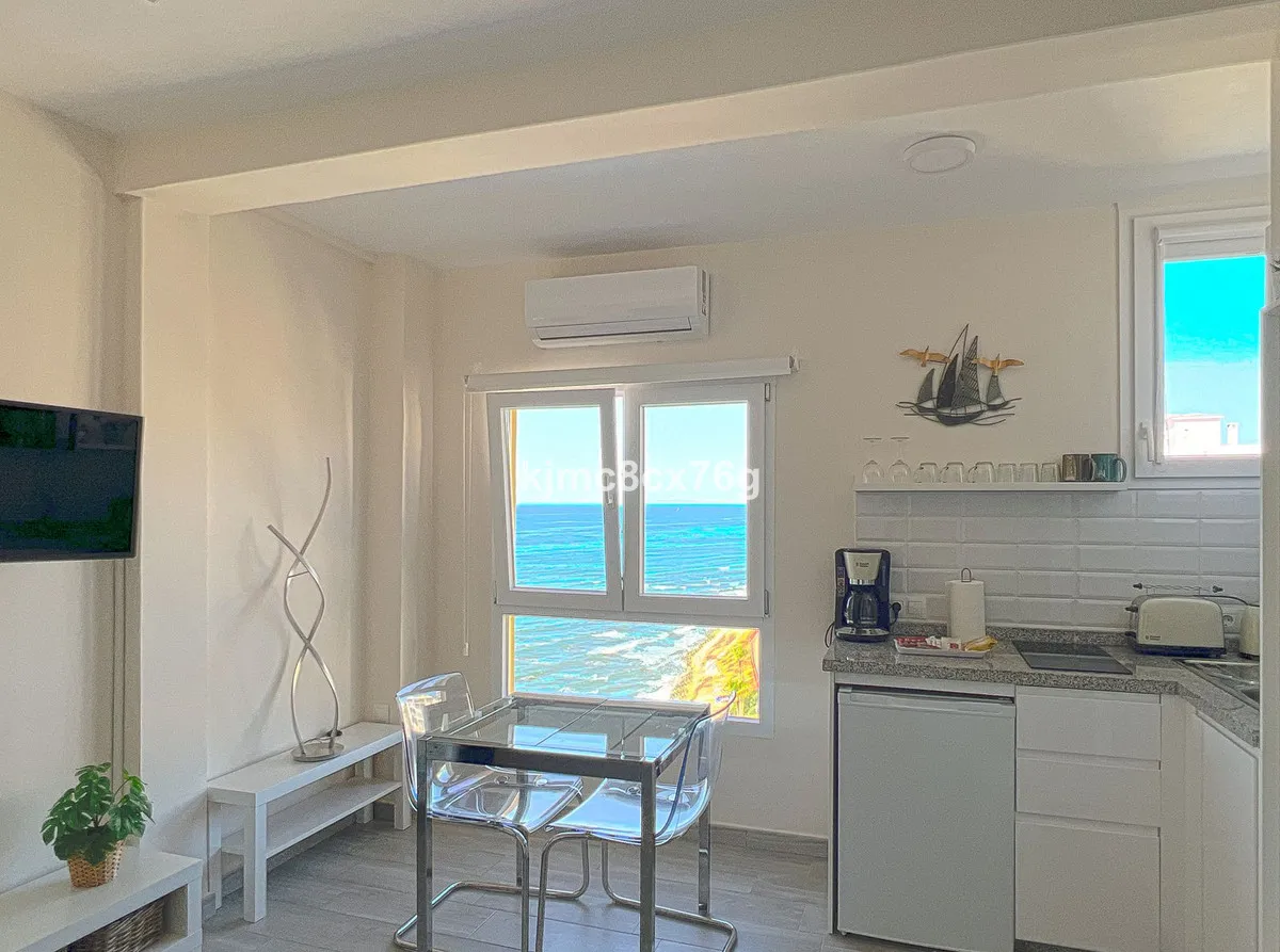 284f6073-bea7-45c7-afc9-9f7e1db3b34e