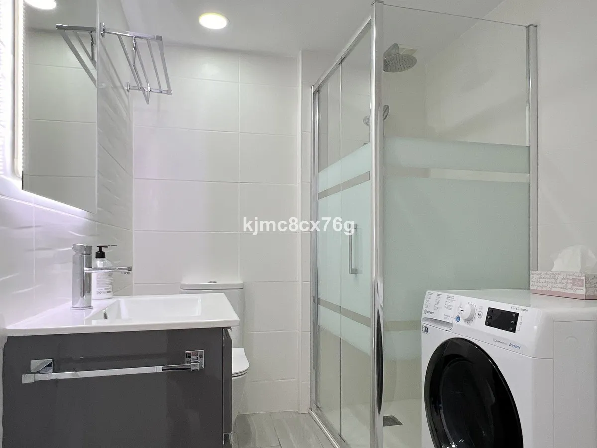 e215cc22-a1de-4ae6-a065-733371b1e4ed