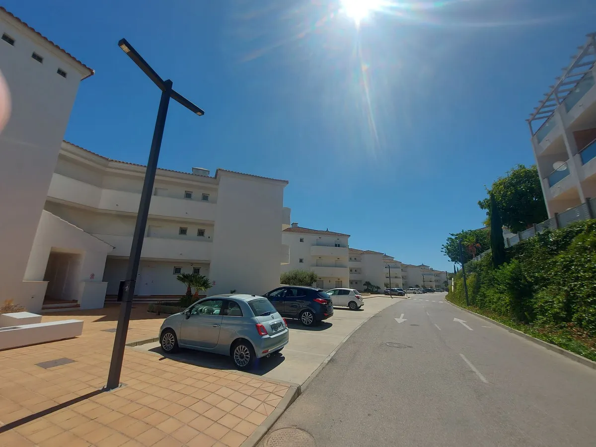 16a7baa0-a5da-4ce4-9d00-d4877f45a7cc