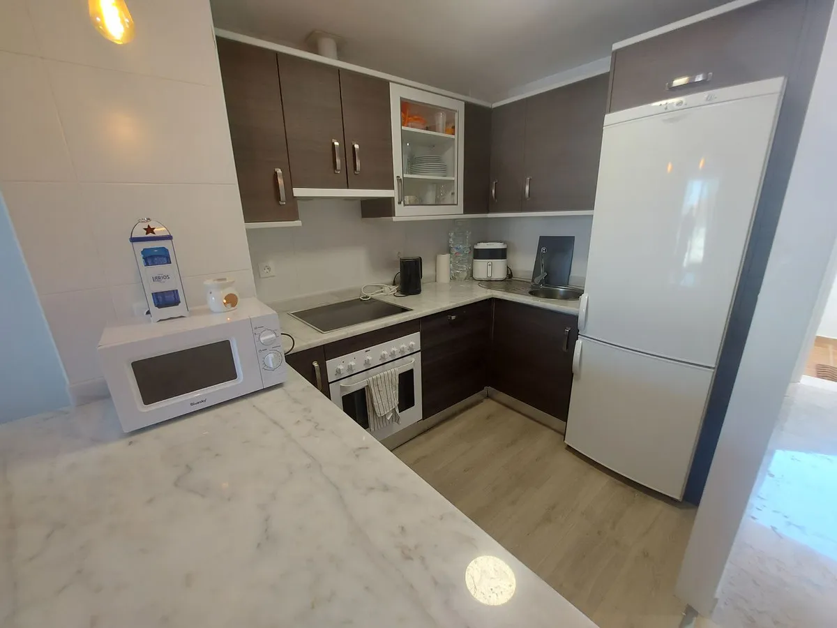 b1b8b3a0-45d1-4f61-91e9-96fc48647b88