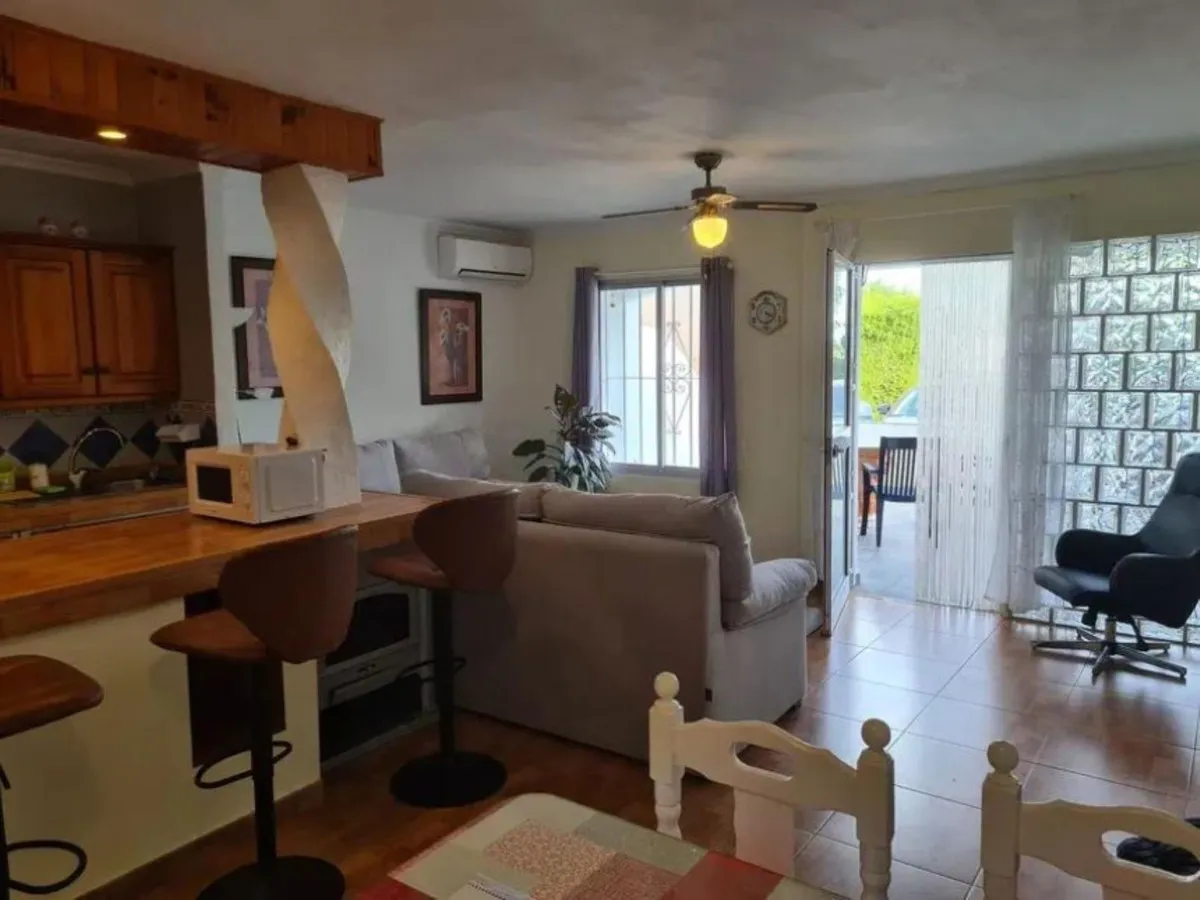 a4e41905-1b84-47e0-ba48-cfc642d53aec