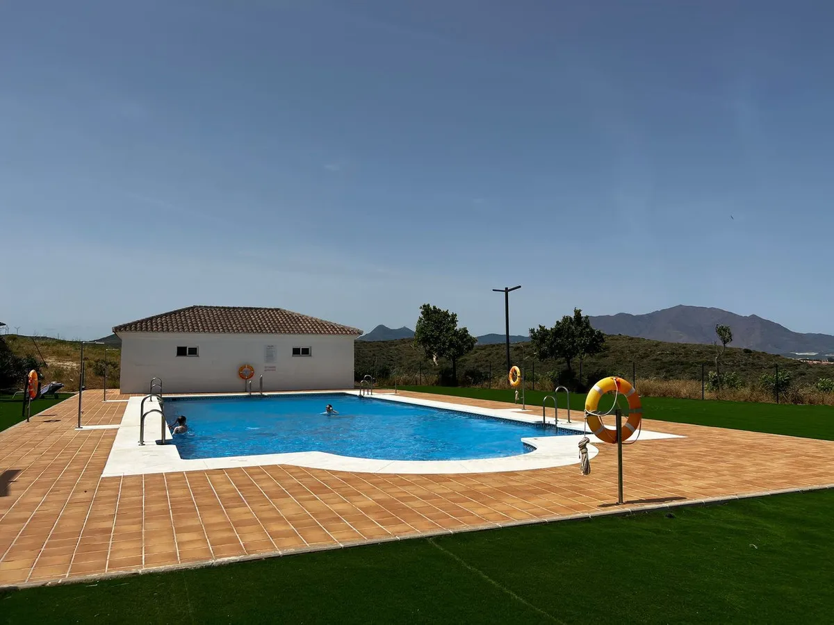 93d40763-7b6a-45cc-849b-492031260f55