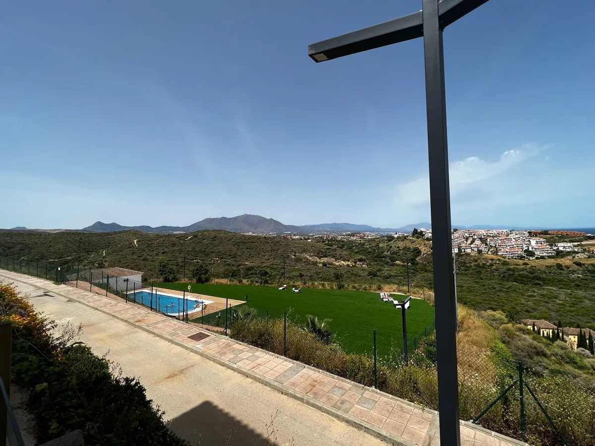 b5a421e9-ead4-421b-89df-854f9cbb7731