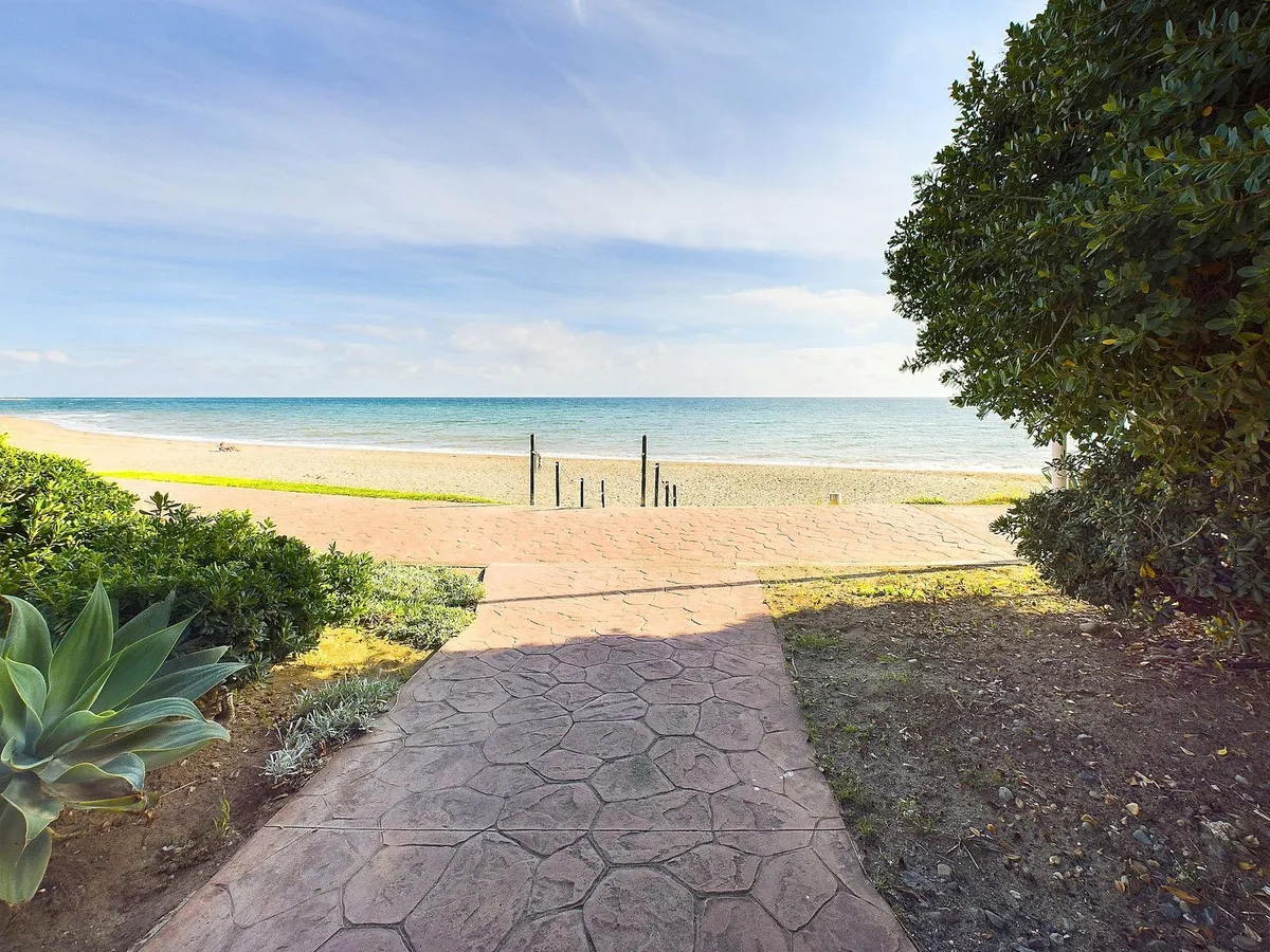 2a0083f8-9675-4ba5-8971-89ff72b0a3aa