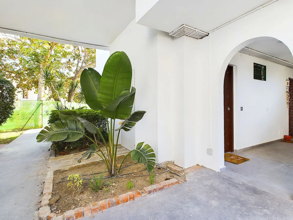 38292694-224a-4d4f-9bd0-5ca42ffd6068