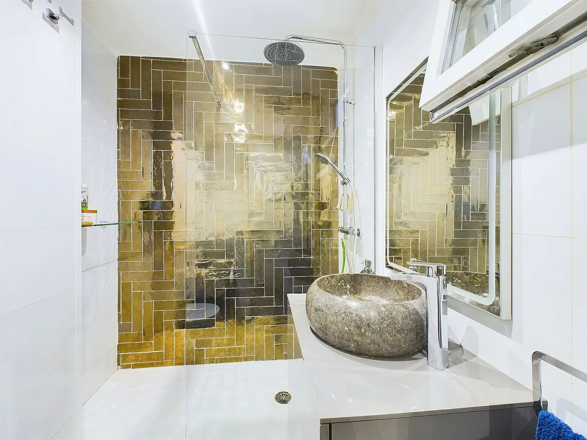 986747dd-c452-4c1f-8497-02aa9ba00c85