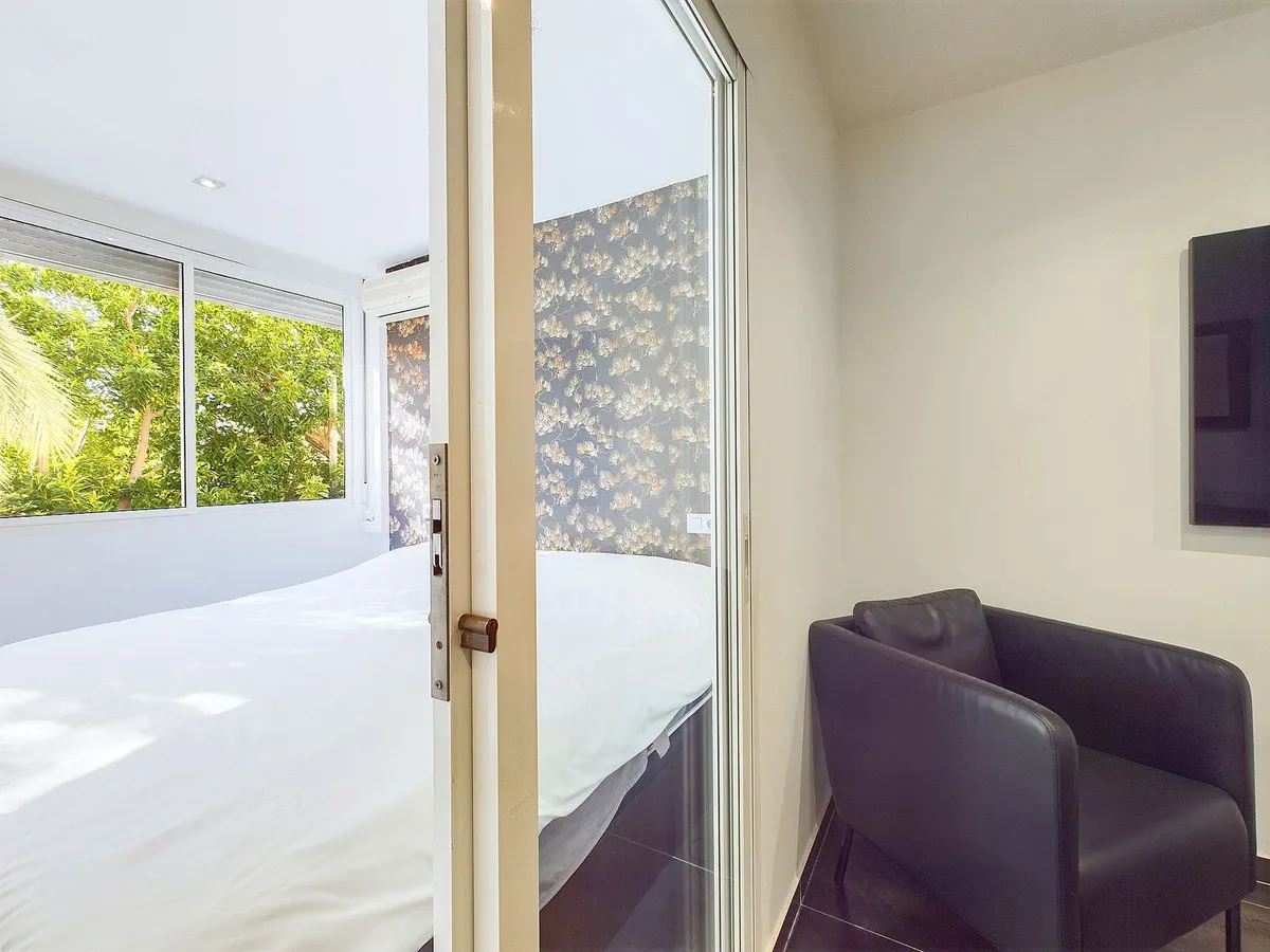 dbb1ea29-d012-44ce-bff2-a1bb9a3e6362