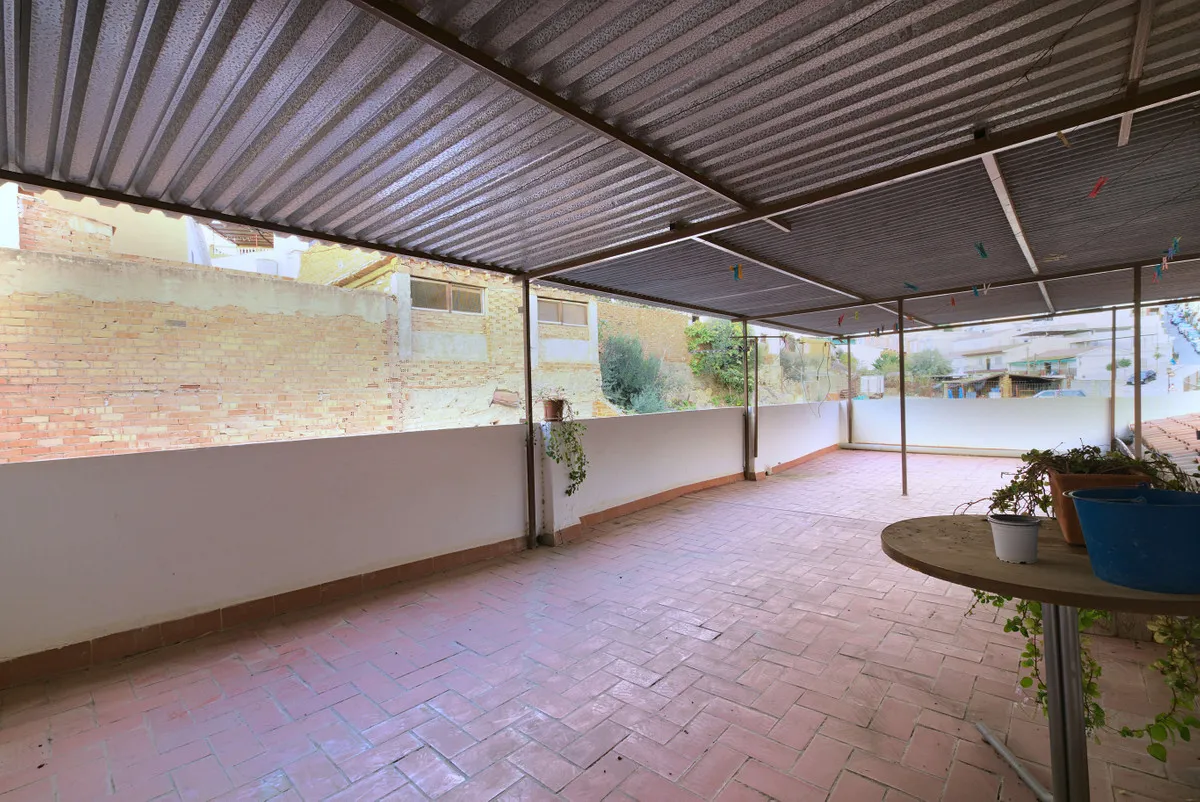 8f9d243a-5d3c-4fe4-ab9d-a725a15fd2e1