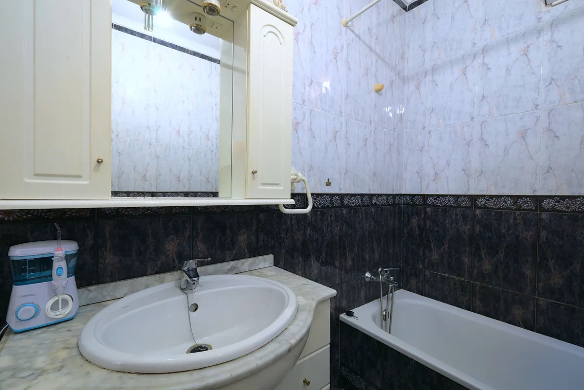 a9484276-3b9b-4a8b-81fb-c55d0448f094