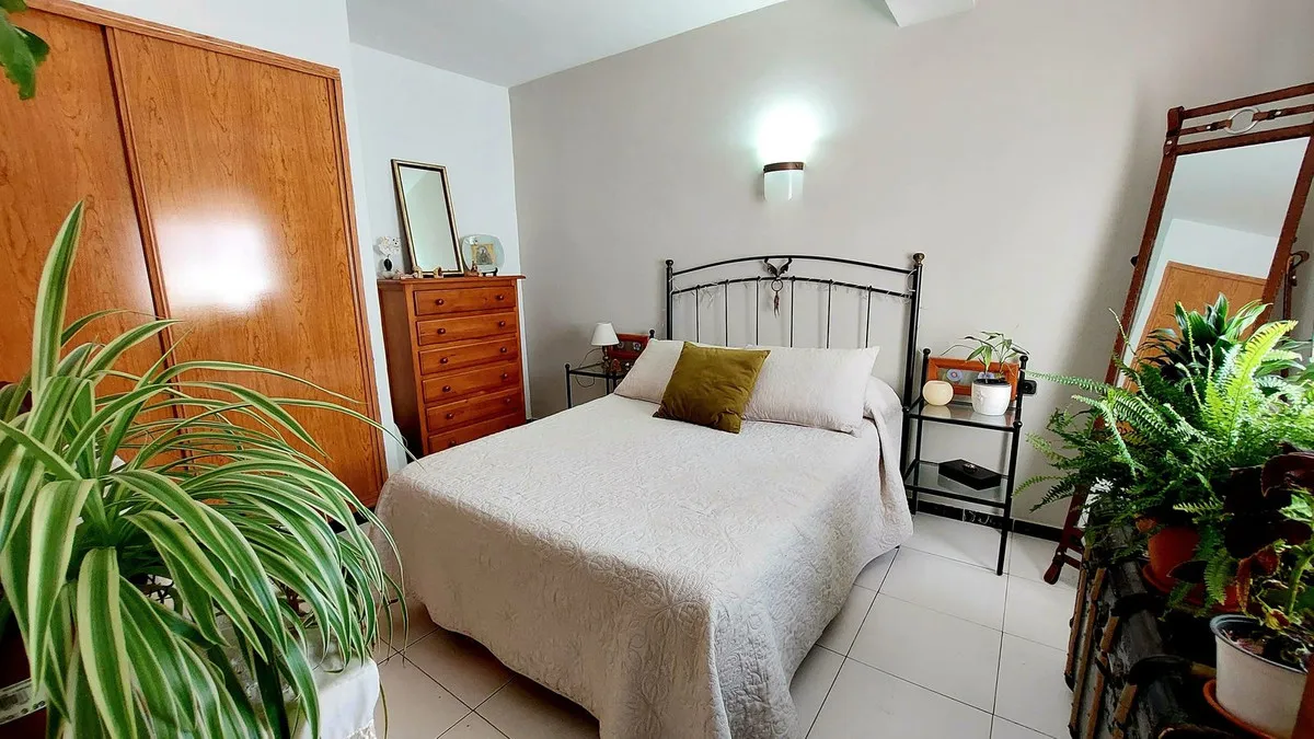 e312ef70-b654-4b6d-b541-ecaa7e5629c0