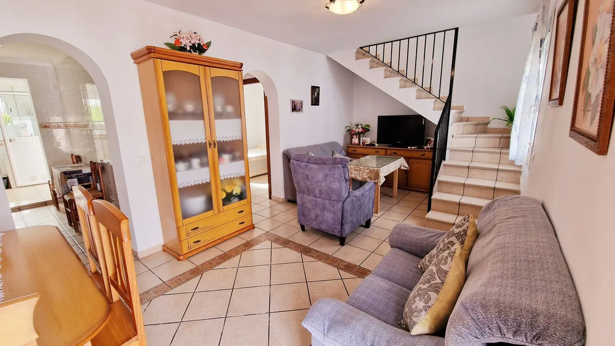 24ed57ef-d917-479b-ac75-70c8a30ffab3